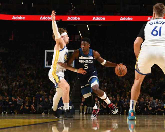 華子42+8+5森林狼送勇士4連敗 波津加盟首次首發20分兩將傷退