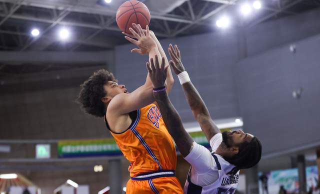 CBA排名太亂瞭！上海7連勝第一太穩，北京逼停山東，遼寧漸入佳境