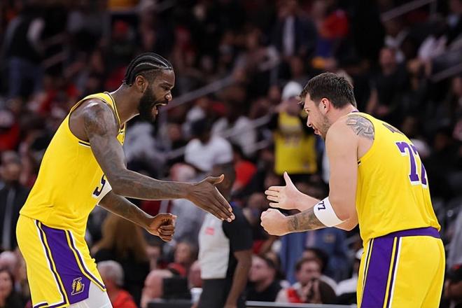 不容易啊！勇士雙向合同鋒線好不容易打出瞭一場像樣的比賽？