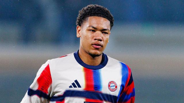 拜仁门将荒！16岁小将欧冠救火，晚上踢球还得查童工证？