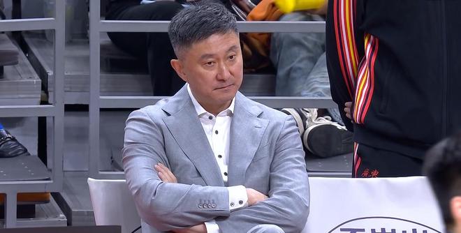 杜鋒做對決定！棄用3將激活最強崔永熙徐傑，廣東22分復仇新疆