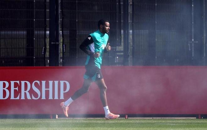 好消息，伤缺近三个月的伊萨克已回归场地训练