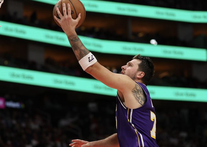 湖人134-126戰勝熱火 球員評價：2人優秀，6人及格，肯納德低迷