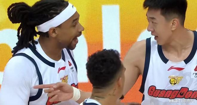 確認離隊！杜鋒沒有隨隊前往上海客場，廣東男籃有望更換主教練？