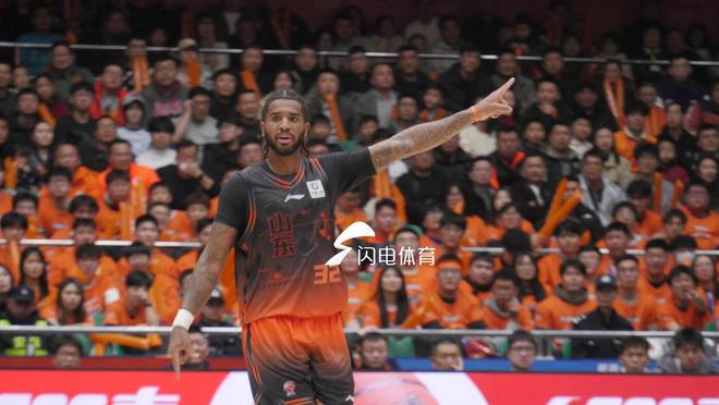 山東高速男籃出征四川，克裡斯受傷缺陣預計缺席三周