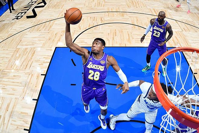 存在感越來越低瞭！湖人鋒線大將在場上的效果也是越來越差瞭？