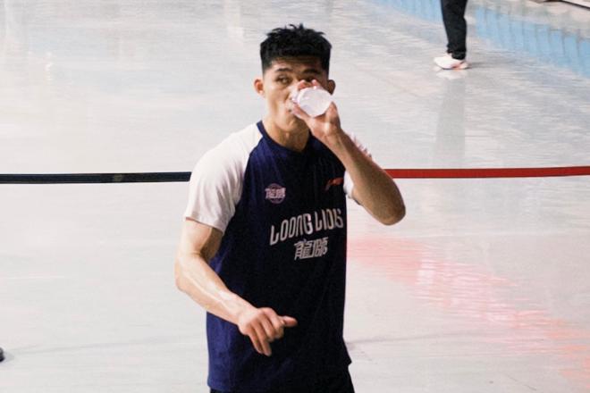 CBA賽後握手引發沖突，李祥波觸碰民族團結紅線，恐面臨重磅罰單