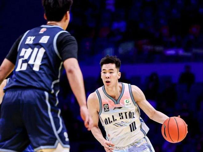 13投10鐵，同曦新核碰瓷丁彥雨航？球迷：摟妞數量確實比小丁多